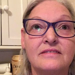 Meet your Posher, Vickie